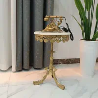 تلفن و میز برنز