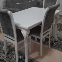 میز ناهار خوری