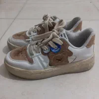 کفش کتانی دخترانه ، درحد نو