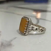 انگشتر نقره مردانه با نگین عقیق زرد