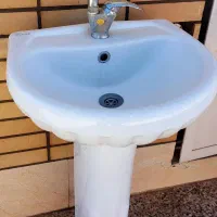 یک عددروشویی نونو استفاده نشده(بدون شیر)