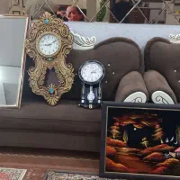مبل . ساعت .آیینه . جلو مبلی . تابلو