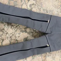 لباس تیراندازی|لباس|فردیس, نگارستان|دیوار