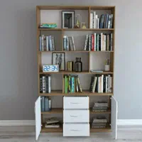 کتابخانه فوق العاده جادار