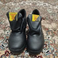 کفش کار|کیف، کفش، کمربند|قرچک, میرزائی شمالی|دیوار