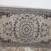 پشتی کرم رنگ