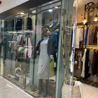 فروشند پوشاک زنانه