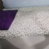 فروش تخت یک نفر باتشکر و میز غذا خوری