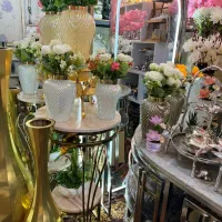 میز کنار سالنی