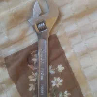 یک آچار فرانسه ۱۰ 250 میفروشمش نوع هست|ابزارآلات|تبریز, |دیوار