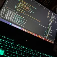 توسعه وب و اپلیکیشن اختصاصی بعلاوه بک‌اند قوی