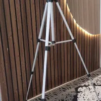 سه پایه دوربین