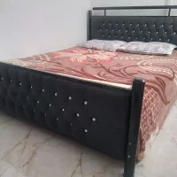 تخت خواب دو نفره در حد نو