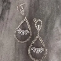 گوشواره طرح مژه