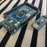 دو عدد برد آردویینو arduino نانو و مگا