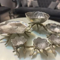 ست پذیرایی و رانر و‌ گلدان و شمعدان استیل