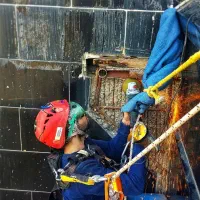 کار در ارتفاع. بند بازی. کار با طناب. عایق نما|خدمات پیشه و مهارت|گرگان, |دیوار