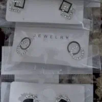 گوشواره تزئینی