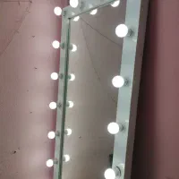 آینه قدی لامپ دار