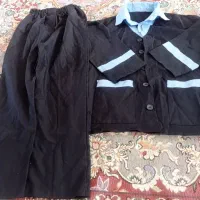 لباس مدرسه پسرانه سرمه ای|لباس|رشت, عینک|دیوار