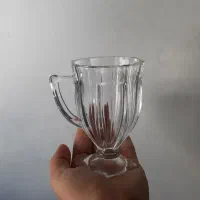 استکان پایه دار