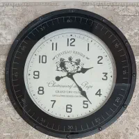 ساعت دیواری