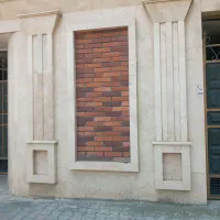 سنگ کاری کاشی کاری انجام میشود