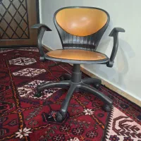 صندلی اداری سالم