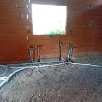 اجرای لوله کشی ساختمون