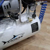 کمپرسور باد ۲۵ لیتری شارک ( در حد نو )