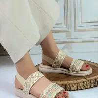 استخدام فروشنده خانم