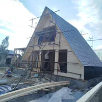 کارگر نیمه ماهر یا ماهر در کار نجاری