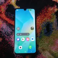 گوشی سامسونگ در حد نو