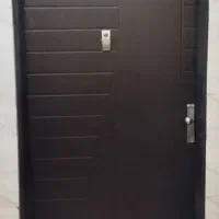 درب ورودی آپارتمان