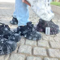 اسپایدر وار.داتی با بهترین کیفیت ۴۱ تا ۴۴ درسه رنگ|کفش و لباس بچه|نیشابور, امام خمینی|دیوار