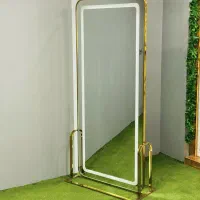 اینه پایه دار|آرایشگاه و سالن‌های زیبایی|رشت, امین الضرب|دیوار