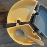 ظرف غذا و قاشق و پستانک میوه خوری