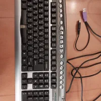 اسپیکر دسکتاپ و کیبورد