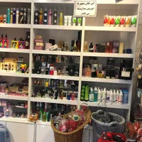 دکور ویترین پیشخوان مغازه چوب و شیشه|فروشگاه و مغازه|رشت, جماران|دیوار