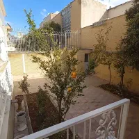 ویلایی-دوطبقه-فول-بازسازی-و-شیک-باغ-حوض