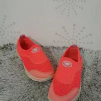 کفش ورزشی دخترانه برند skechers (سایز39)