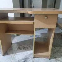 میز کامپیوتر