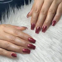 مدل خدمات ناخن جهت عکاسی پیج