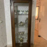 ویترین چوبی سالم