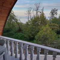 کلبه ویلایی سوئیسی کنار رودخانه و دریا|اجارهٔ کوتاه‌مدت ویلا و باغ|چالوس, |دیوار