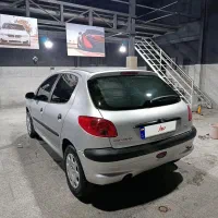 206 مدل 82 سالم