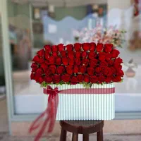 گل آرایی مجالس‌ دسته گل وماشین عروس باکس گل تاج ت|خدمات پذیرایی، مراسم|شیراز, شاهچراغ|دیوار
