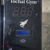 دستگاه کارتخوان ورود و خروج باشگاه بدنسازی برنا