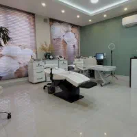 منشی کیلینیک زیبایی