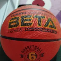 یک عدد توپ بسکتبال نو